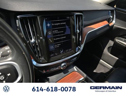 Used 2022 Volvo S60 B5 Momentum w/ Climate Package FWD image 30