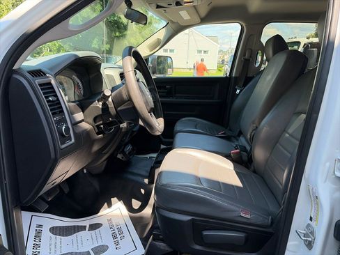 Used 2018 RAM 3500 Tradesman w/ Chrome Appearance Group AWD/4WD image 12