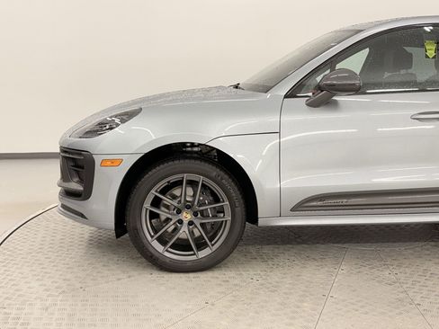 Used 2025 Porsche Macan image 21