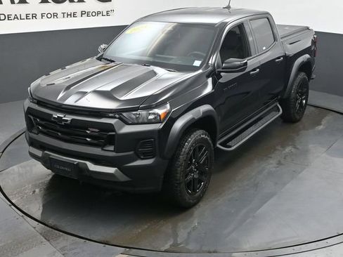 Used 2024 Chevrolet Colorado Trail Boss w/ Advanced Trailering Package AWD/4WD image 44