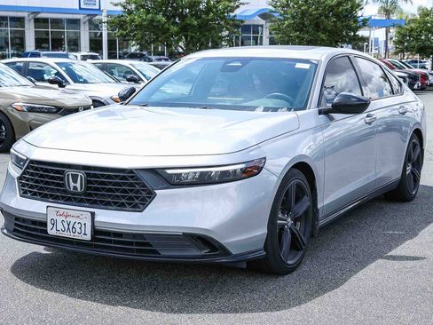 Used 2024 Honda Accord Sport image 3