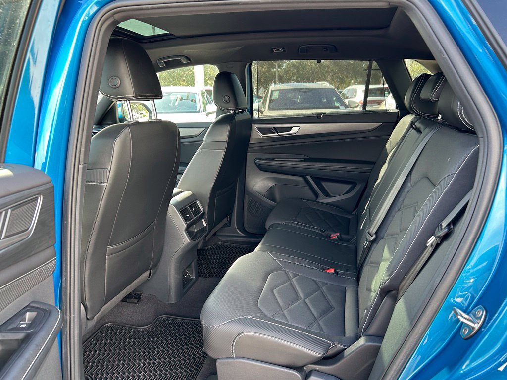 Used 2024 Volkswagen Atlas Cross Sport SE AWD/4WD image 49