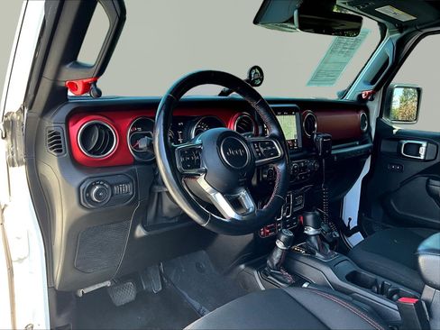 Used 2021 Jeep Wrangler Unlimited Rubicon AWD/4WD image 17