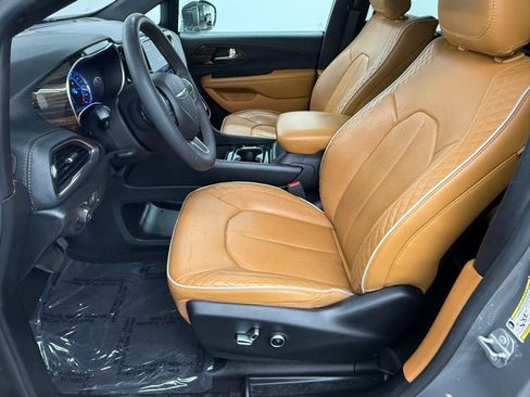 Used 2022 Chrysler Pacifica Pinnacle image 21