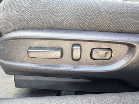 Used 2017 Honda Accord Hybrid Sedan image 18