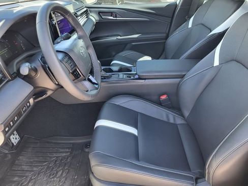 Used 2025 Toyota Camry SE w/ Multimedia Upgrade Package image 11