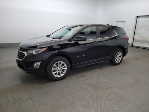Used 2021 Chevrolet Equinox LT image 2