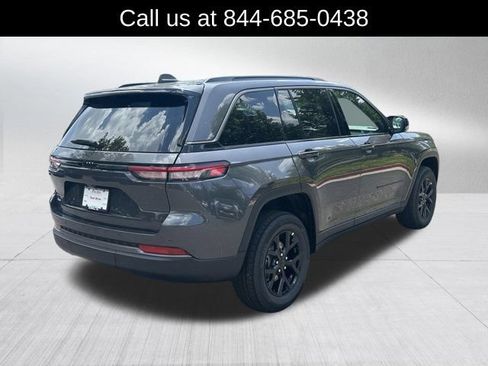 New 2026 Jeep Grand Cherokee Altitude RWD image 5