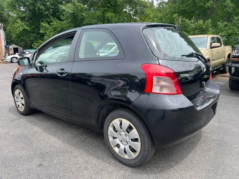 Used 2007 Toyota Yaris 2-Door Hatchback FWD image 3