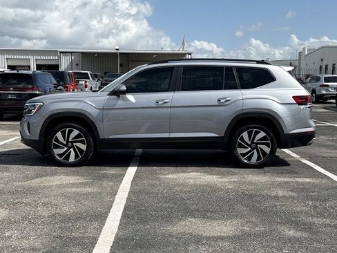 Used 2024 Volkswagen Atlas SE FWD image 8