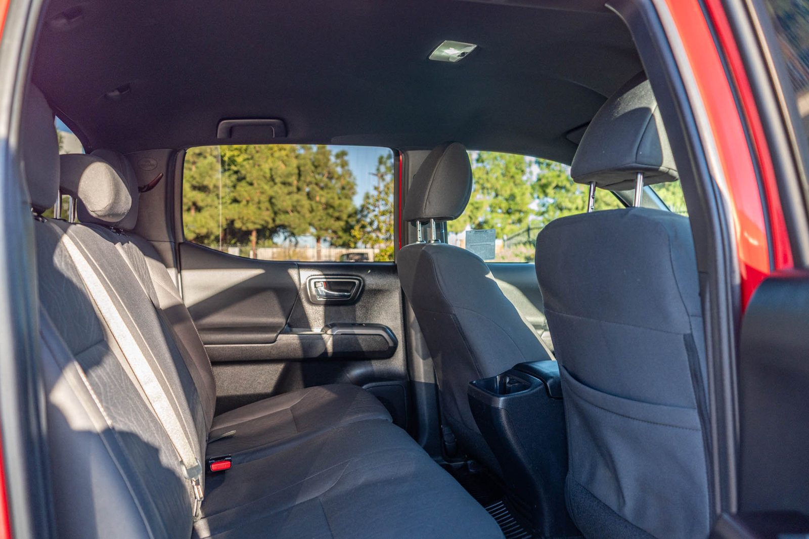 Used 2018 Toyota Tacoma TRD Sport w/ Technology Package RWD image 18