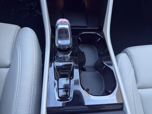 New 2026 Volvo XC40 B5 Ultra w/ Protection Package image 24