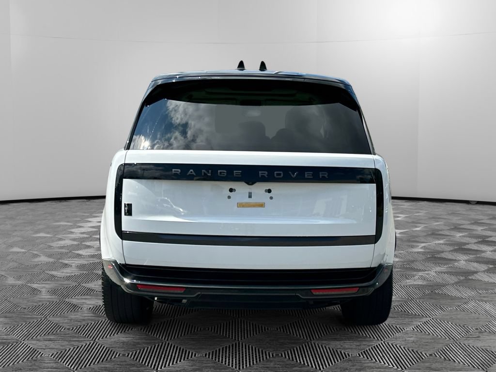 Used 2024 Land Rover Range Rover SE AWD/4WD image 4
