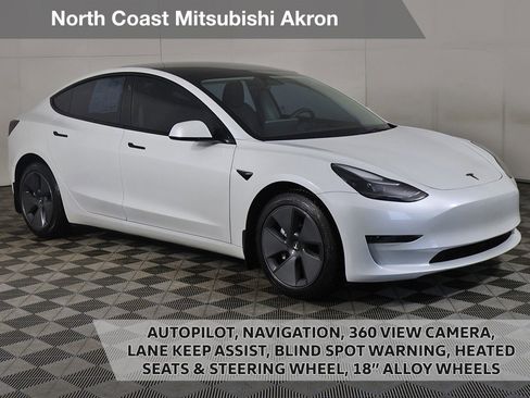 Used 2023 Tesla Model 3 Standard Range image 1