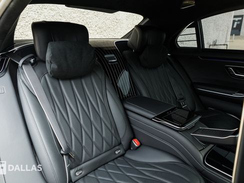 Used 2024 Mercedes-Benz S 63 AMG S image 41