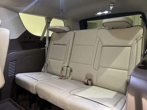 Used 2024 GMC Yukon XL Denali AWD/4WD image 26