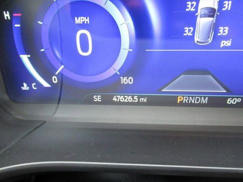 Used 2020 Ford Escape Titanium image 31