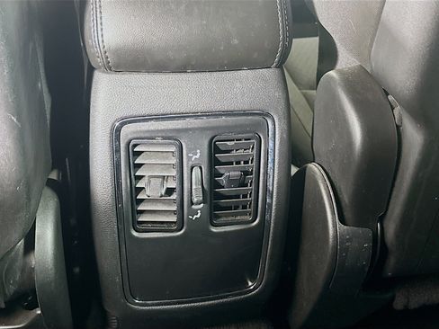 Used 2020 Jeep Grand Cherokee Laredo AWD/4WD image 26