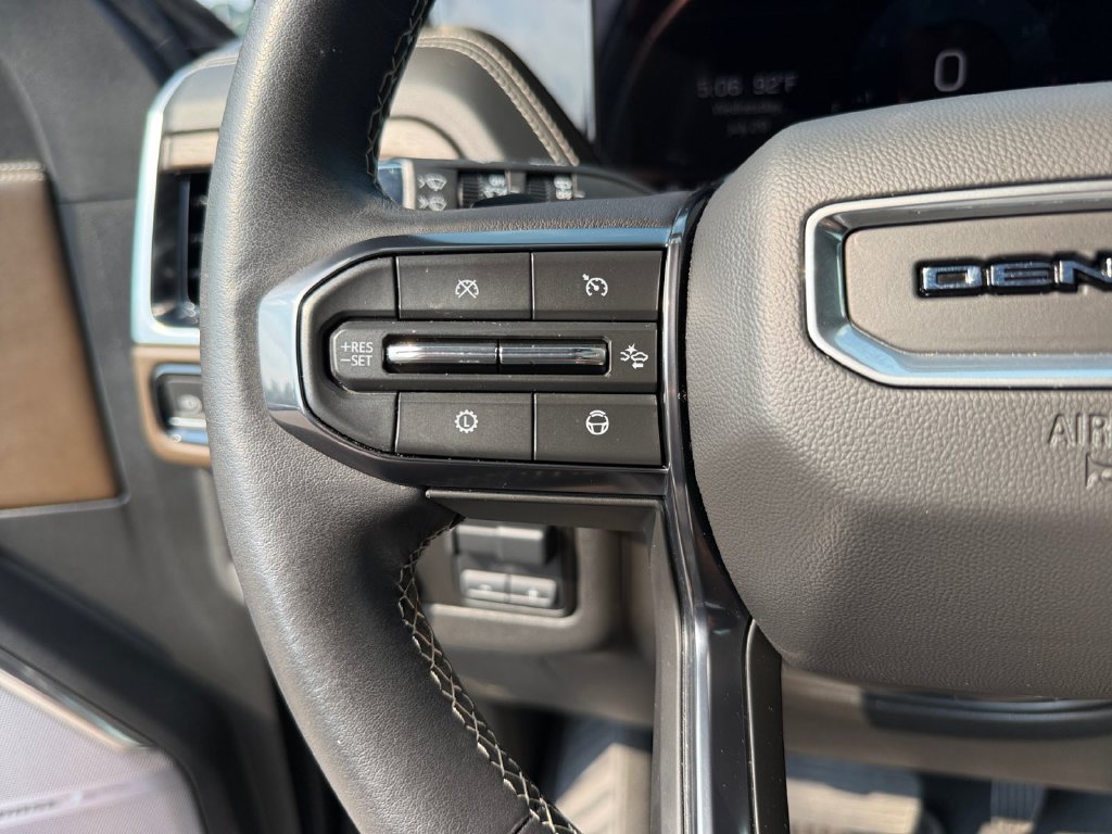 Used 2025 GMC Yukon XL Denali Ultimate AWD/4WD image 25