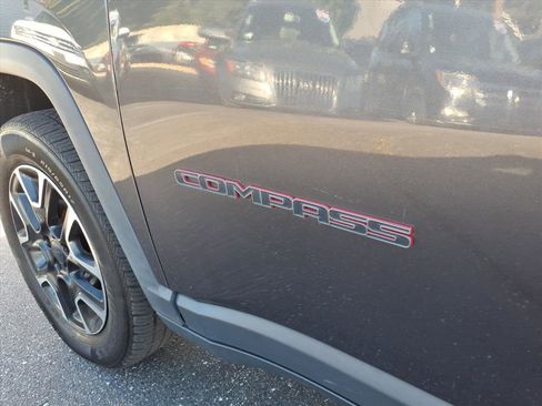 Used 2020 Jeep Compass Trailhawk image 11