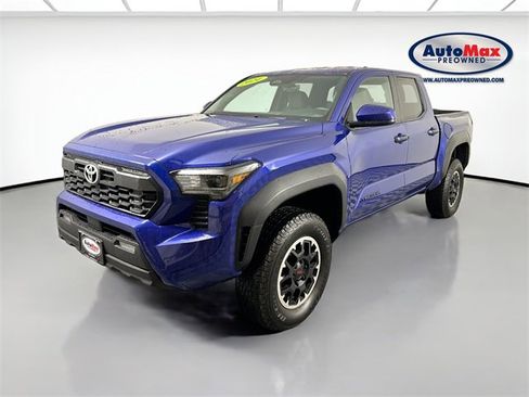 Used 2024 Toyota Tacoma TRD Off-Road image 4
