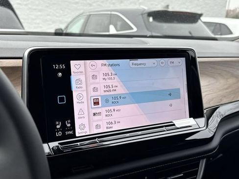 New 2026 Volkswagen Atlas SE FWD image 19