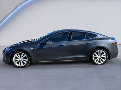 Used 2015 Tesla Model S 70D image 3