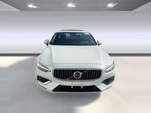 Used 2026 Volvo XC40 B5 Plus w/ Protection Package Premier AWD/4WD image 5