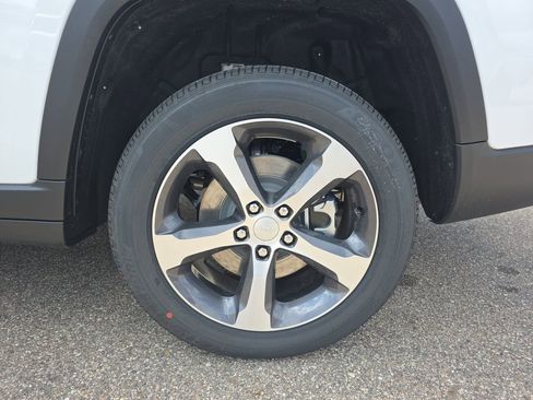 New 2026 Jeep Grand Cherokee L Limited image 35