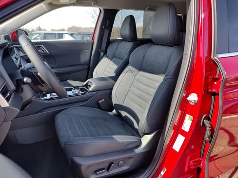 New 2026 Mitsubishi Outlander SE image 7