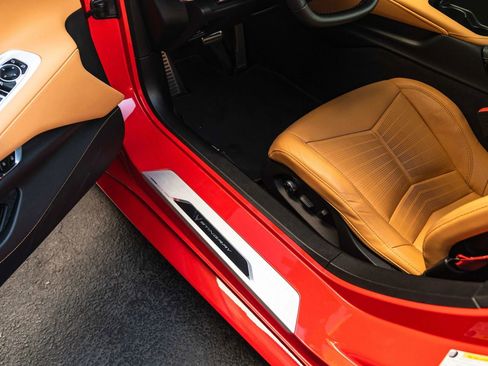 Used 2021 Chevrolet Corvette Stingray Preferred Conv w/ Z51 Performance Package RWD image 21