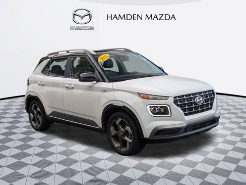 Used 2022 Hyundai Venue Limited w/ Cargo Package image 1