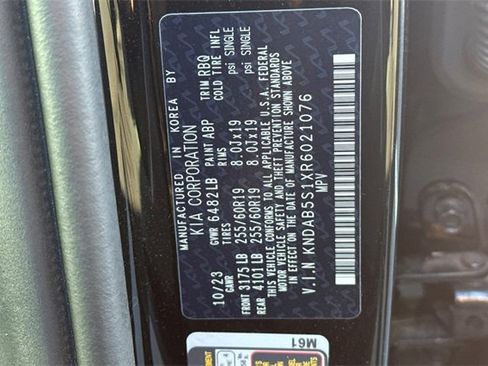 Certified 2024 Kia EV9 Light Long Range image 39