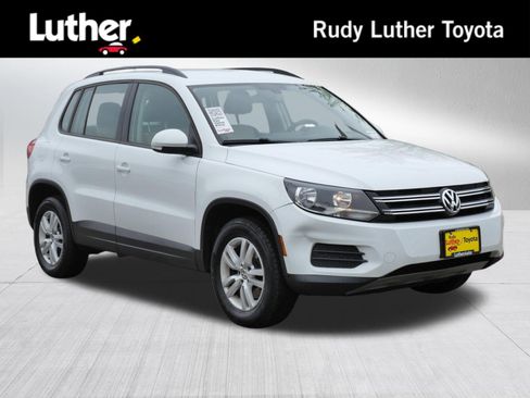 Used 2017 Volkswagen Tiguan S AWD/4WD image 1