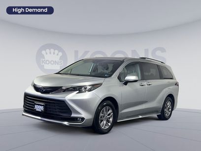 Used 2025 Toyota Sienna XLE