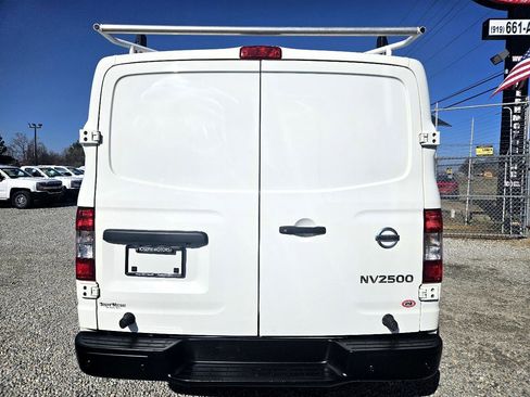 Used 2020 Nissan NV 2500 SV image 4