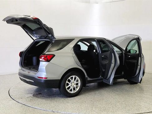 Used 2023 Chevrolet Equinox LT FWD image 12