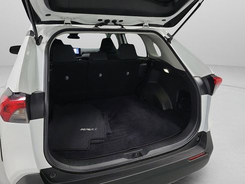 Certified 2023 Toyota RAV4 LE FWD image 7