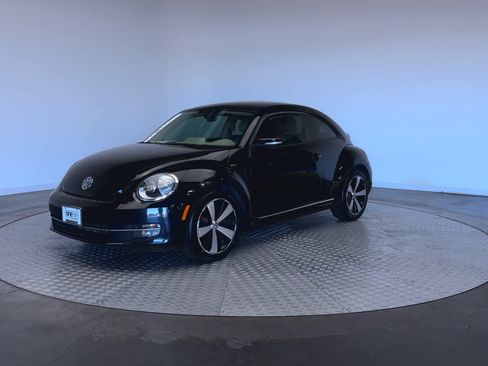 Used 2013 Volkswagen Beetle 2.0T FWD image 4