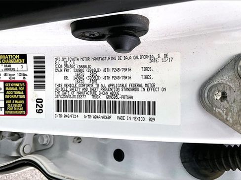 Used 2018 Toyota Tacoma SR5 image 16