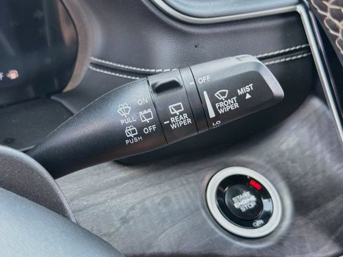 Used 2024 Jeep Grand Cherokee Limited AWD/4WD image 22