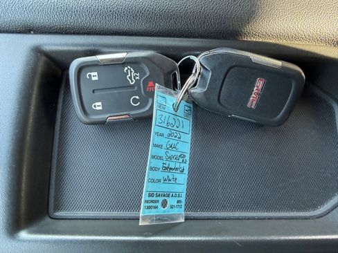Used 2022 GMC Sierra 2500 SLE w/ SLE Value Package; image 40
