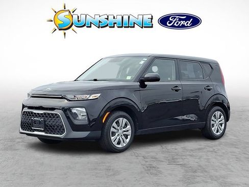 Used 2021 Kia Soul LX FWD image 3
