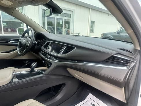 Used 2020 Buick Enclave Premium w/ Sun and Sites Package AWD/4WD image 9