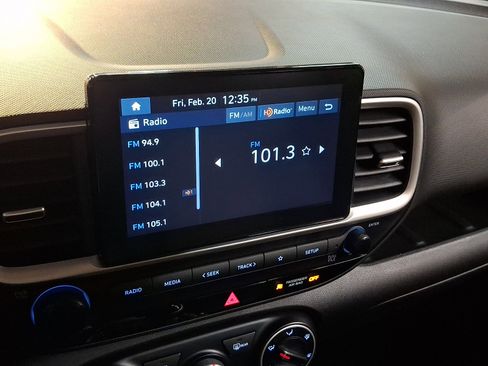 New 2025 Hyundai Venue SE image 14