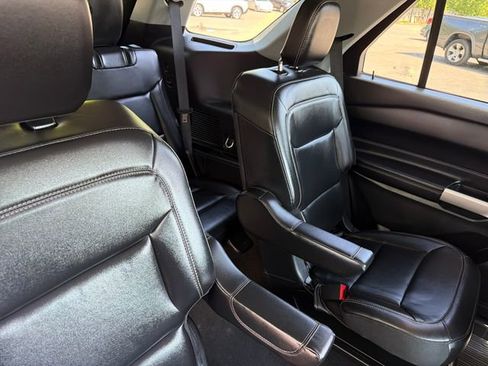 Used 2023 Ford Explorer XLT w/ Equipment Group 202A AWD/4WD image 30