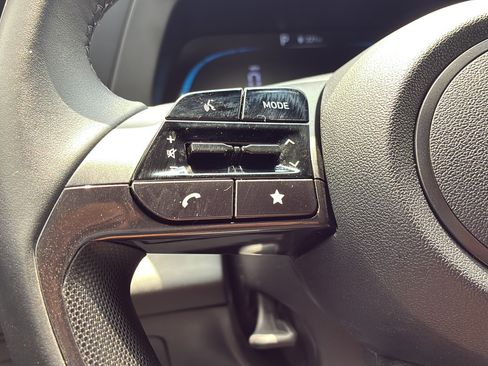 Certified 2025 Hyundai Elantra Sport FWD image 25