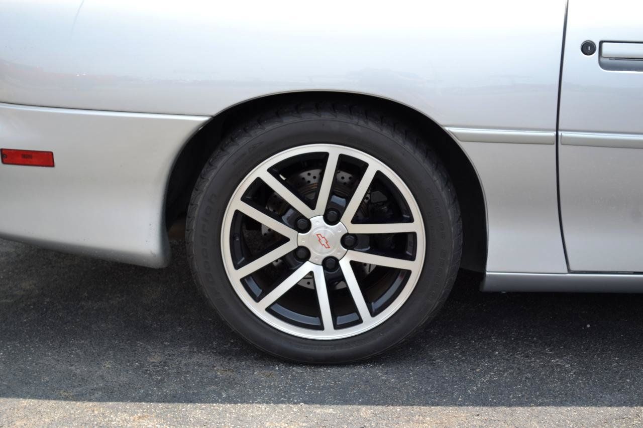 Used 2002 Chevrolet Camaro Z28 w/ SS Performance/Appearance Pkg RWD image 47