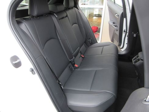 Used 2025 Lexus UX 300h AWD image 20