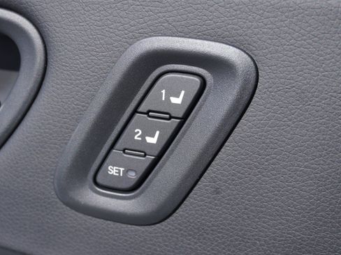 New 2025 Honda Pilot EX-L image 18